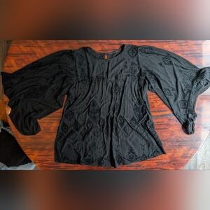 Torrid Size 1 Flowy Boho Black Patterned Blouse